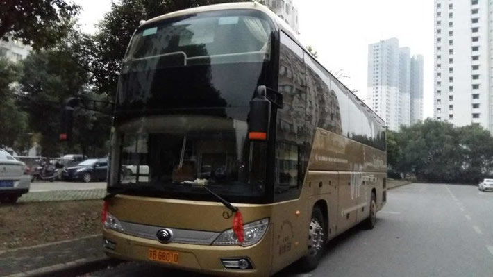 55座旅游車