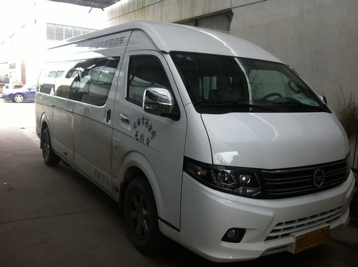 純電動車17座
